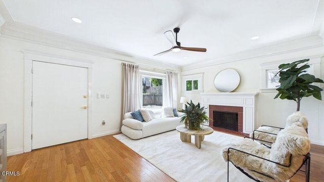 1232 N El Centro Avenue, Los Angeles, CA 90038