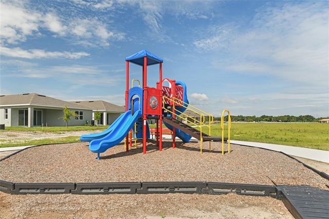 160 FLAG LILLY LANE, Umatilla, FL 32784