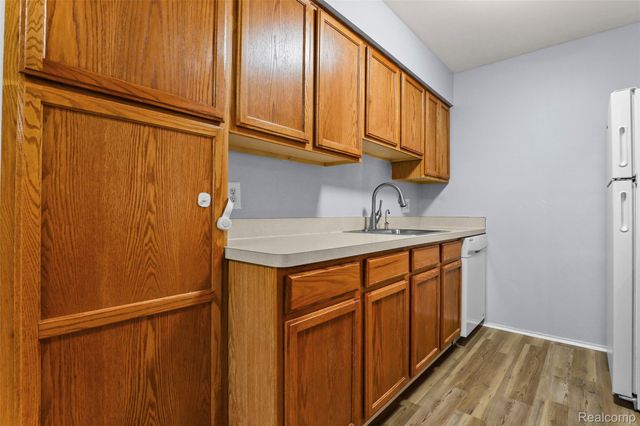 44481 Savery Drive, Canton Charter Township, MI 48187