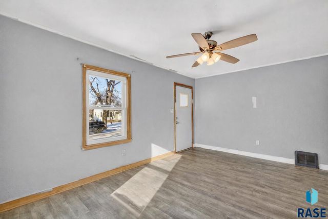 536 S Glendale Ave Avenue, Sioux Falls, SD 57104