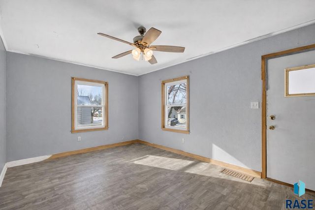 536 S Glendale Ave Avenue, Sioux Falls, SD 57104