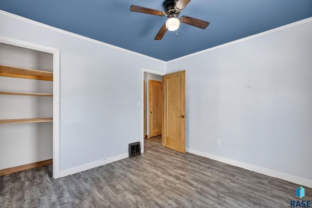 536 S Glendale Ave Avenue, Sioux Falls, SD 57104