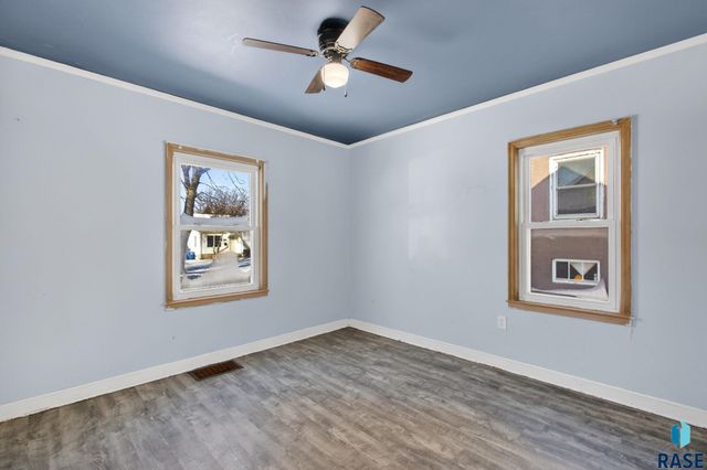 536 S Glendale Ave Avenue, Sioux Falls, SD 57104