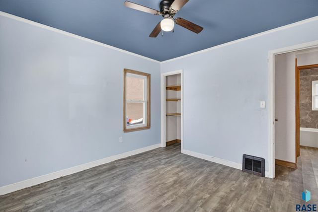 536 S Glendale Ave Avenue, Sioux Falls, SD 57104