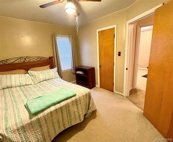 1618 Detroit Avenue, Lincoln Park, MI 48146