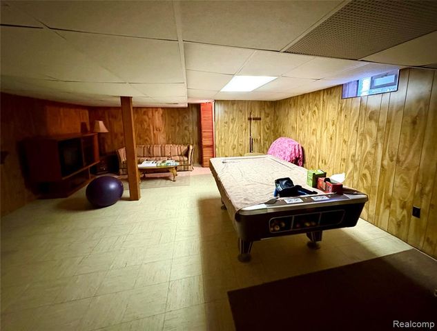 1618 Detroit Avenue, Lincoln Park, MI 48146