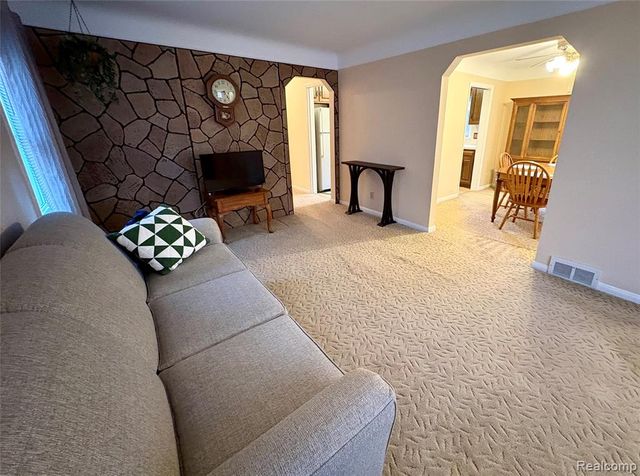 1618 Detroit Avenue, Lincoln Park, MI 48146