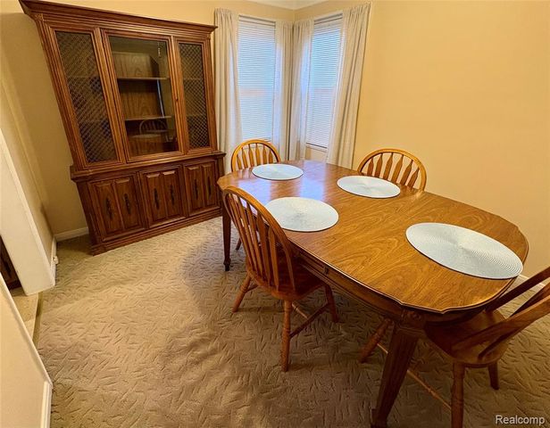 1618 Detroit Avenue, Lincoln Park, MI 48146