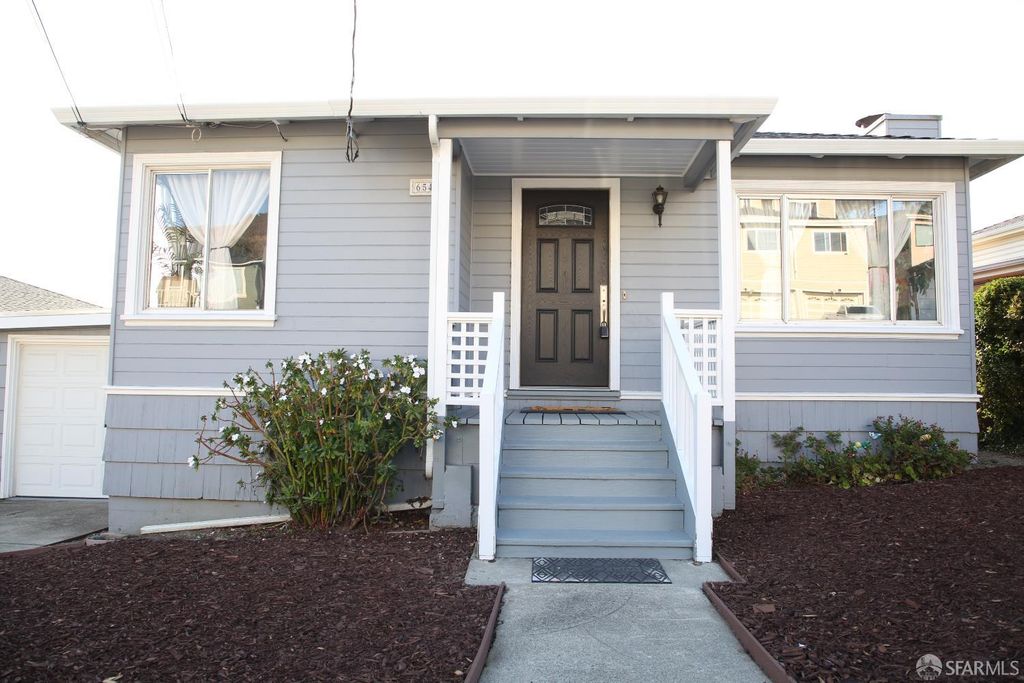654 Ash Avenue, South San Francisco, CA 94080