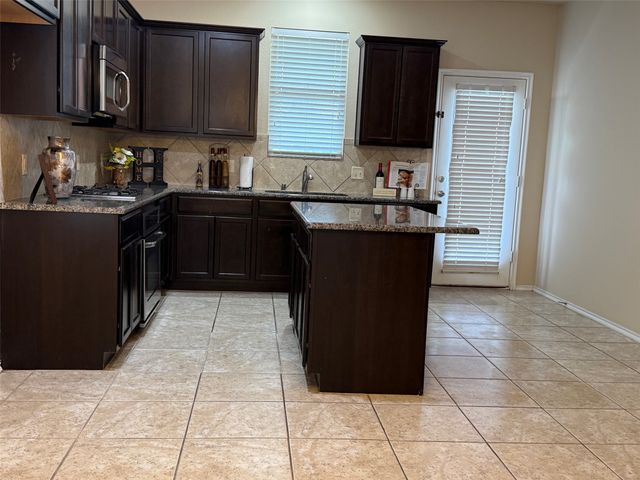 313 Cherry Spring Drive, Mckinney, TX 75072