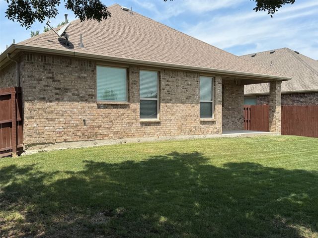 313 Cherry Spring Drive, Mckinney, TX 75072