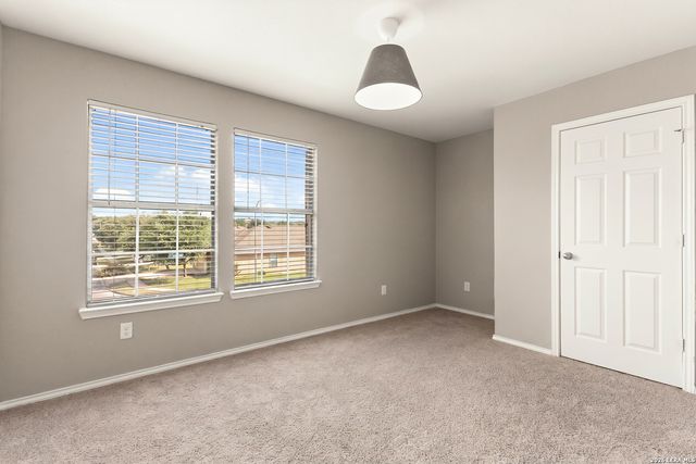 7402 Derby Vis, Selma, TX 78154