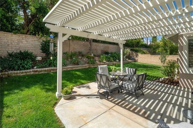 27500 Berkshire Hills, Valencia, CA 91354