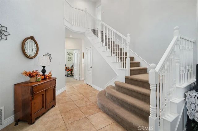 27500 Berkshire Hills, Valencia, CA 91354