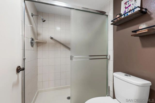 6960 Caminito Curva, San Diego, CA 92119