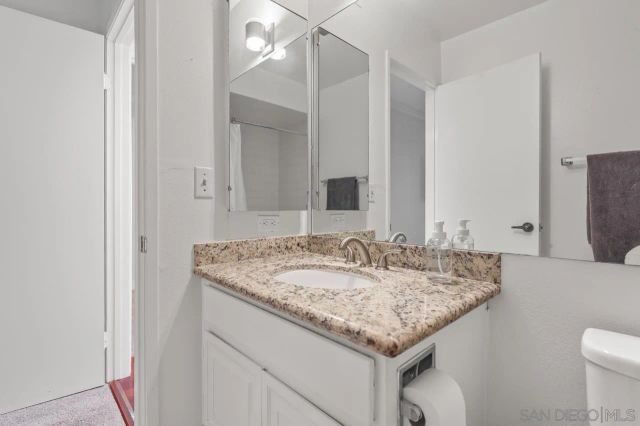 6960 Caminito Curva, San Diego, CA 92119