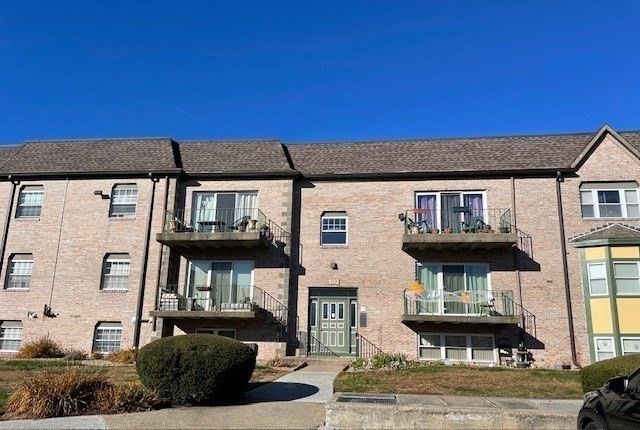 502 Oak St 12, Brockton, MA 02301