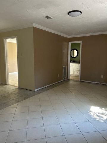 6214 Jim Street, Houston, TX 77092