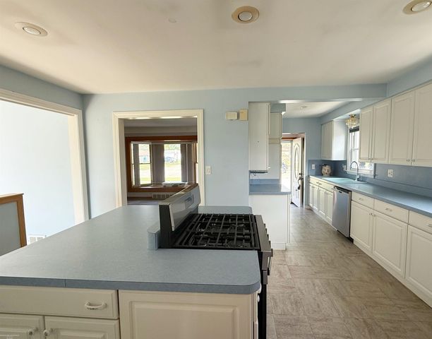 27514 Palomino Street, Warren, MI 48093