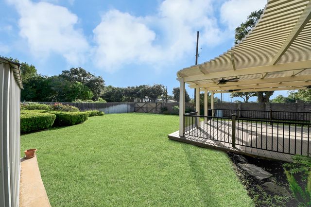 2623 Sugar Mill Drive, Sugar Land, TX 77479