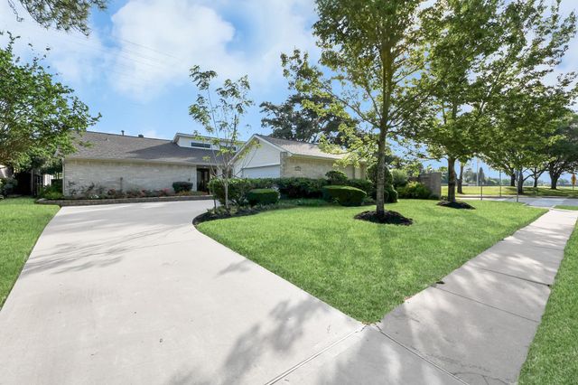 2623 Sugar Mill Drive, Sugar Land, TX 77479