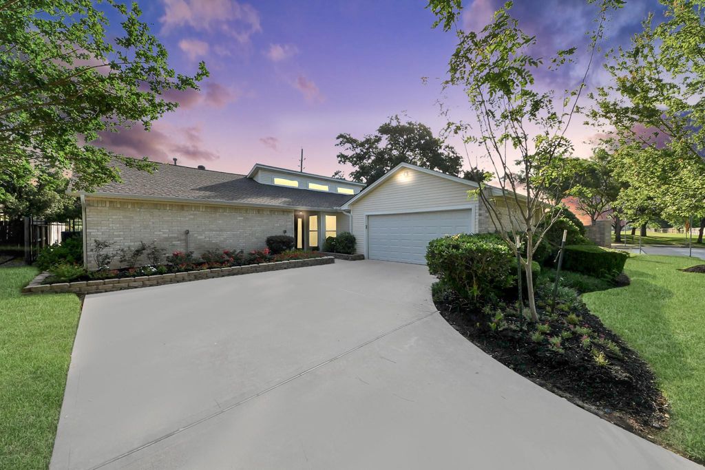 2623 Sugar Mill Drive, Sugar Land, TX 77479