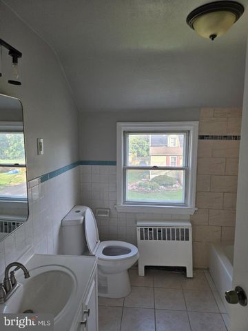 14 HILLMAN AVE, Ewing, NJ 08638