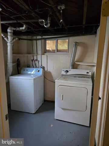 14 HILLMAN AVE, Ewing, NJ 08638