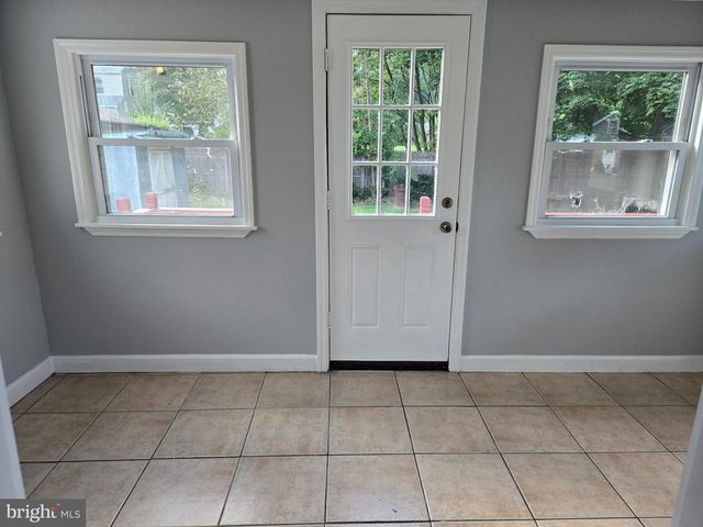14 HILLMAN AVE, Ewing, NJ 08638