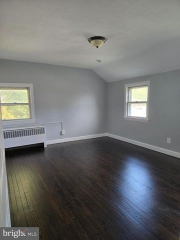 14 HILLMAN AVE, Ewing, NJ 08638