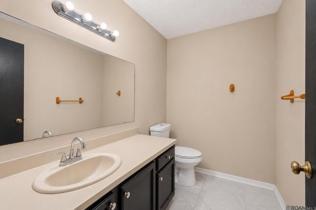 8150 Baringer Rd, Baton Rouge, LA 70817