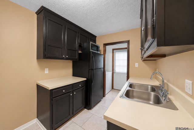 8150 Baringer Rd, Baton Rouge, LA 70817