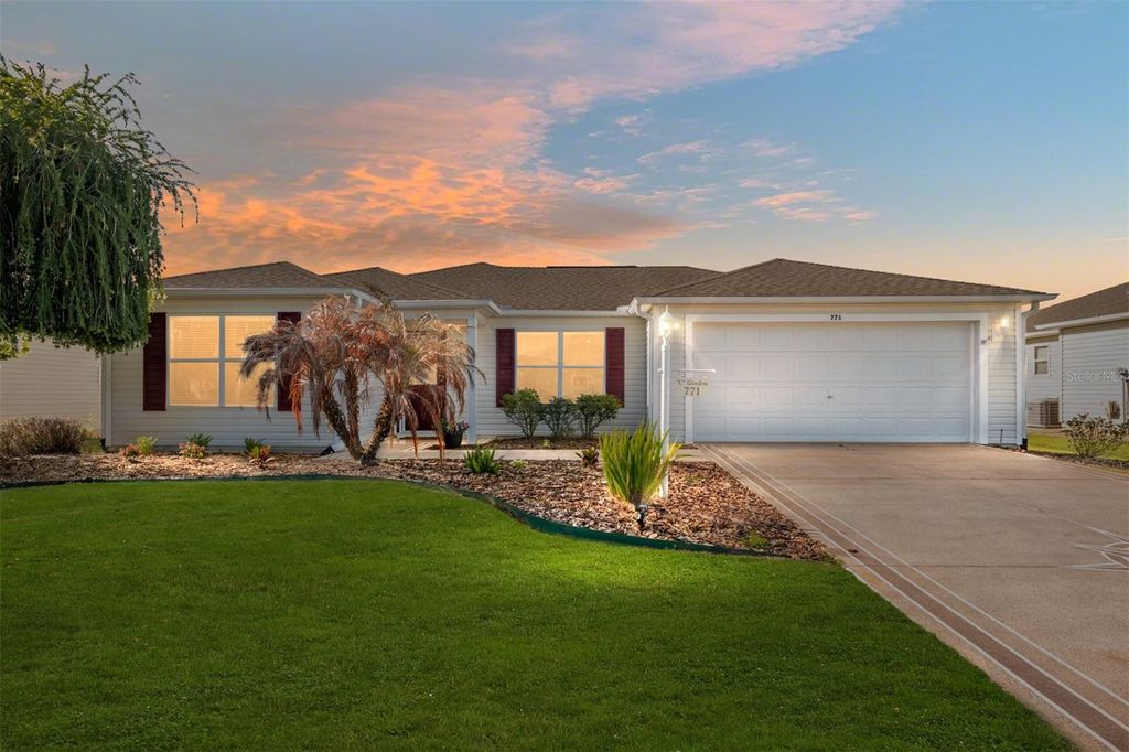 Image 1 of property listing at 771 FENWICK LOOP, The Villages, FL 32163