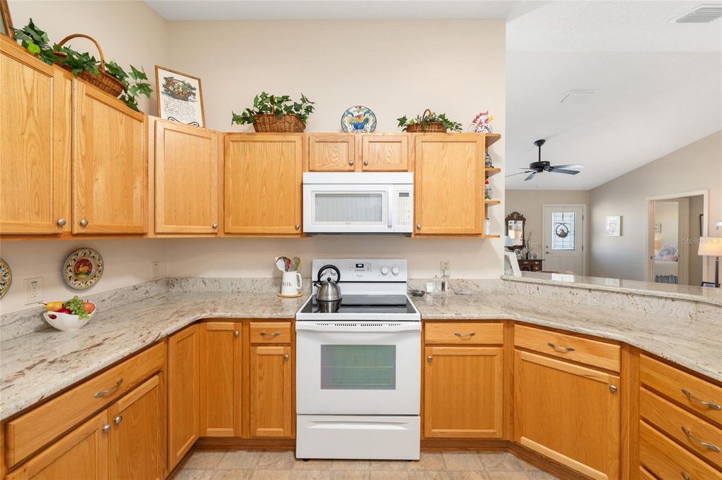 Image 21 of property listing at 771 FENWICK LOOP, The Villages, FL 32163