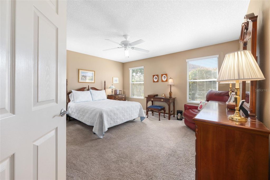 Image 24 of property listing at 771 FENWICK LOOP, The Villages, FL 32163