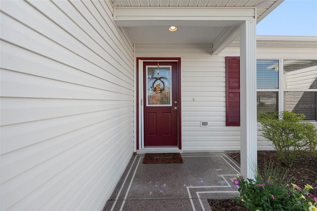 Image 5 of property listing at 771 FENWICK LOOP, The Villages, FL 32163