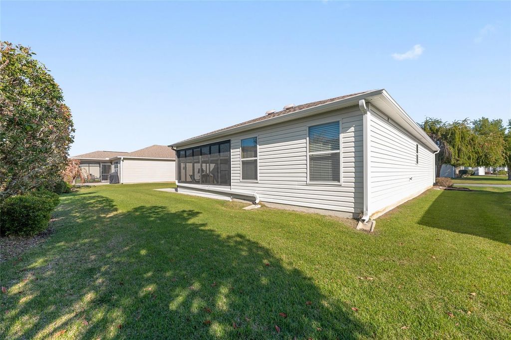 Image 51 of property listing at 771 FENWICK LOOP, The Villages, FL 32163