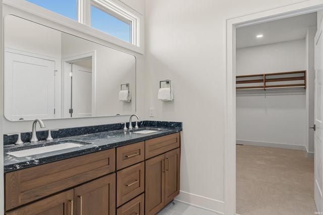 10419 Chestnut Creek Boulevard, Fort Wayne, IN 46814