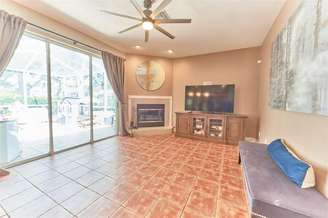 9302 HERITAGE OAK COURT, Tampa, FL 33647