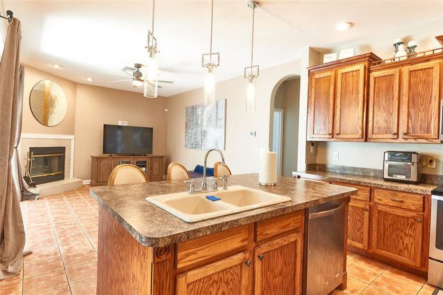 9302 HERITAGE OAK COURT, Tampa, FL 33647