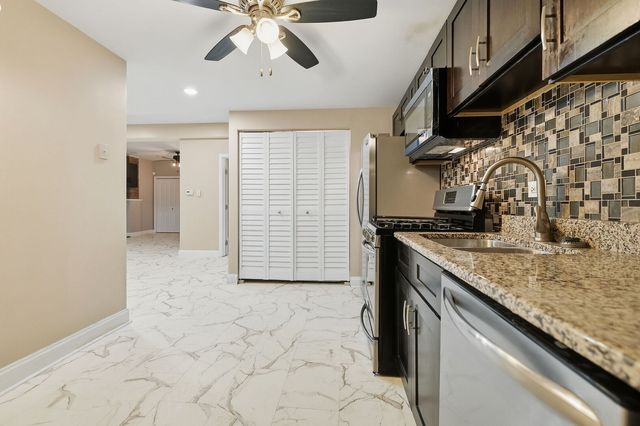 5944 S King Drive 1E, Chicago, IL 60637