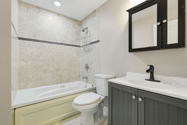 5944 S King Drive 1E, Chicago, IL 60637