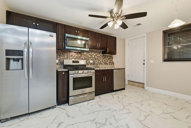 5944 S King Drive 1E, Chicago, IL 60637