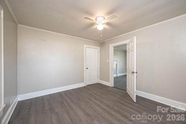 423 N Davis Avenue, Newton, NC 28658