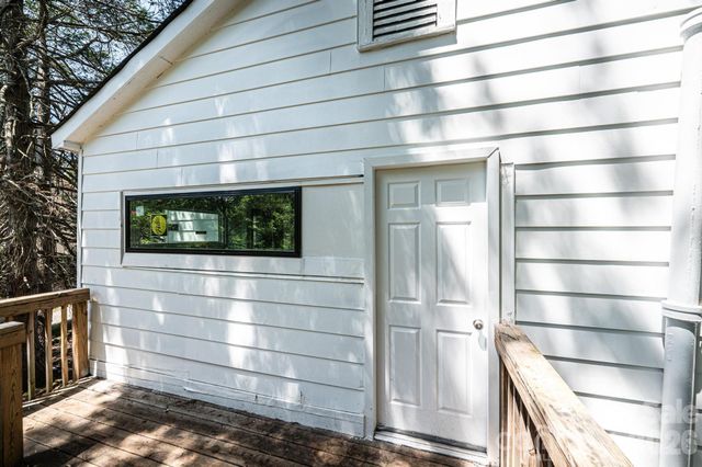 423 N Davis Avenue, Newton, NC 28658