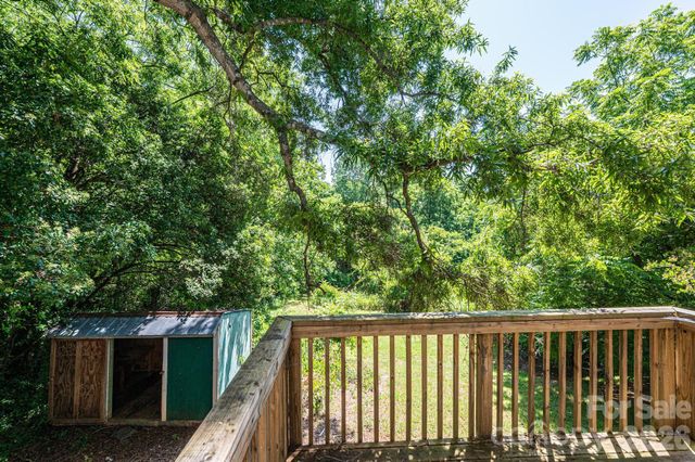 423 N Davis Avenue, Newton, NC 28658