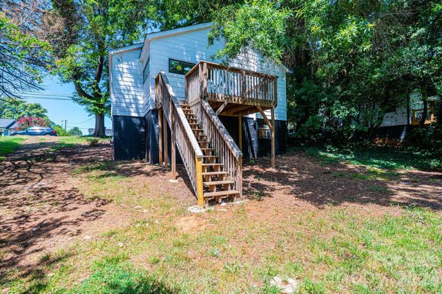 423 N Davis Avenue, Newton, NC 28658