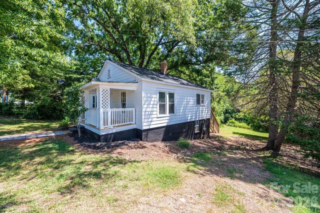 423 N Davis Avenue, Newton, NC 28658