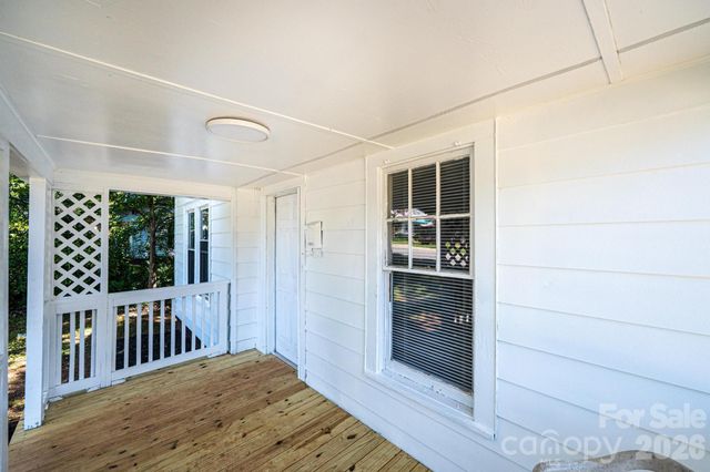 423 N Davis Avenue, Newton, NC 28658