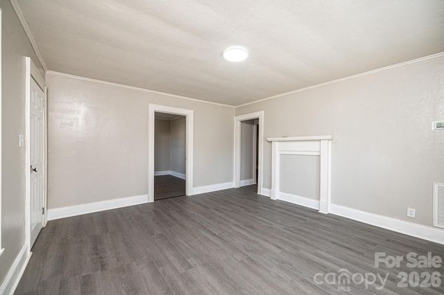 423 N Davis Avenue, Newton, NC 28658